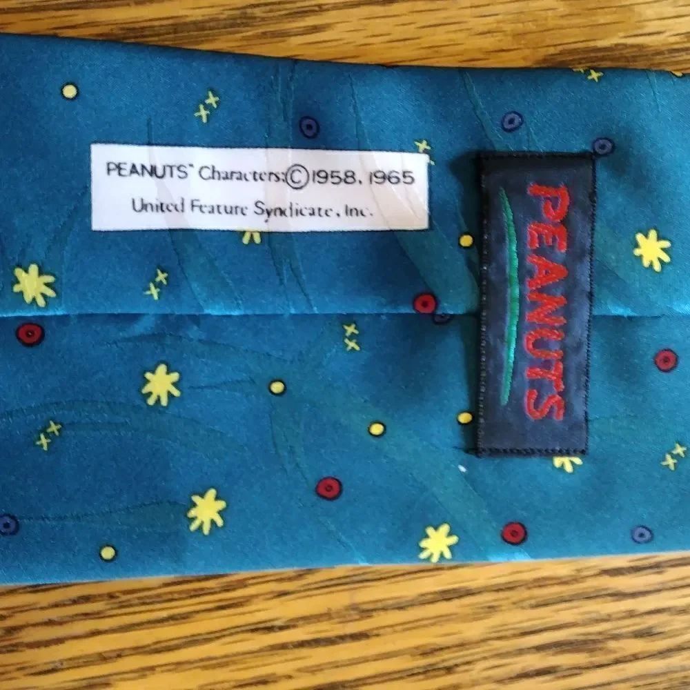 Snoopy tie - Picture 3 of 3